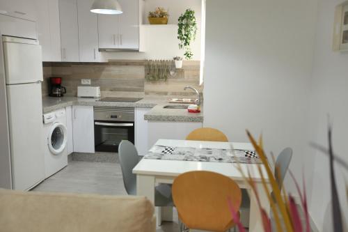 A kitchen or kitchenette at Noches de ensueño