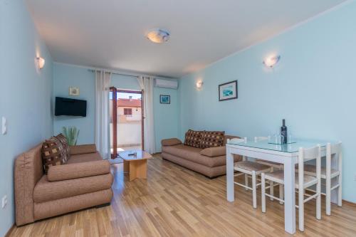 Milos Apartment