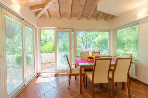 Leona & Borna's Central Lapad Suites