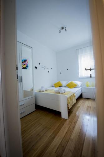 Apartment Luka