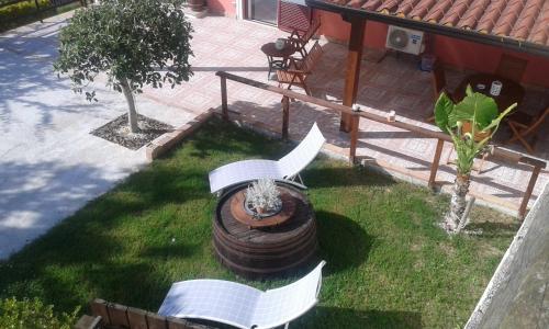 Κήπος έξω από το Il Patio Del Cilento
