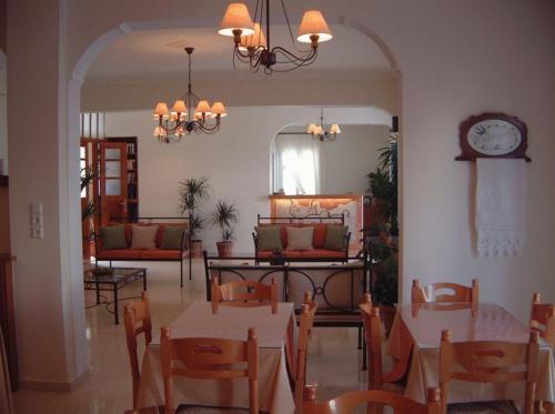 Gallery image of Karidis Hotel in Kamari
