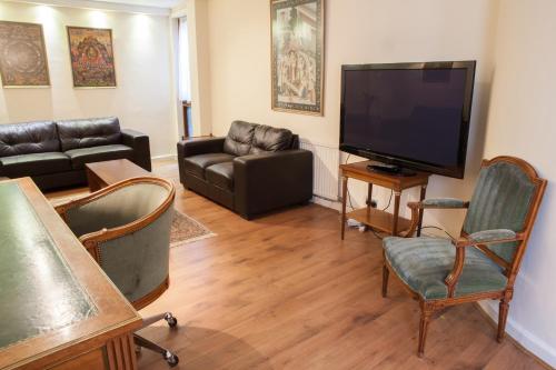 Gallery image of Victoria and Buckingham Palace Apartments in London