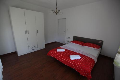 Gallery image of Apartment Marin in Seget Donji