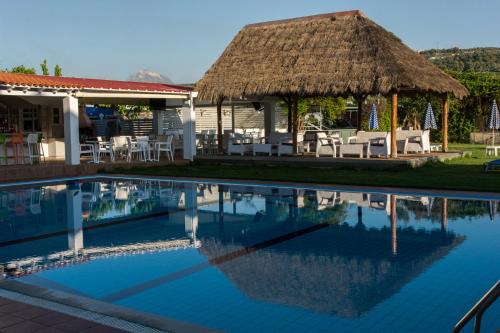 Bazén v ubytování Evelin Hotel nebo v jeho okolí