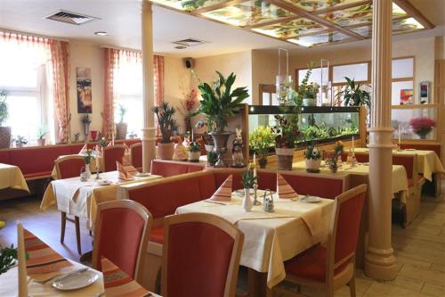 Hotel Ritterにあるレストランまたは飲食店