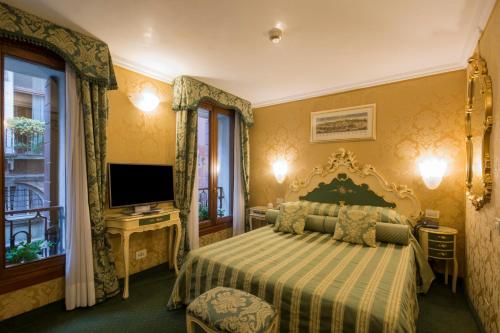 Hotel Becher Image