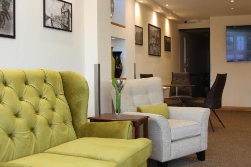 Posezení v ubytování The Ormonde Guesthouse