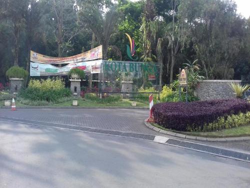 Afbeelding uit fotogalerij van Villa Kota Bunga NA2 in Puncak