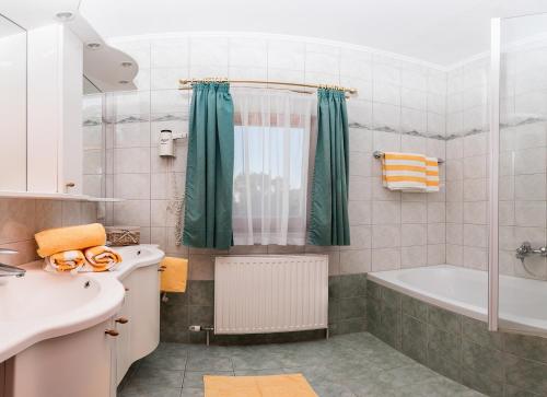 Koupelna v ubytování Hotel Fasching