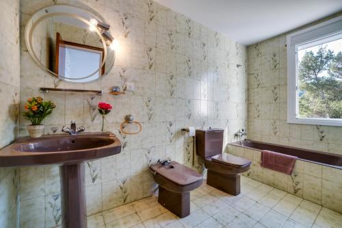 Koupelna v ubytování Vivalidays Casa Genis