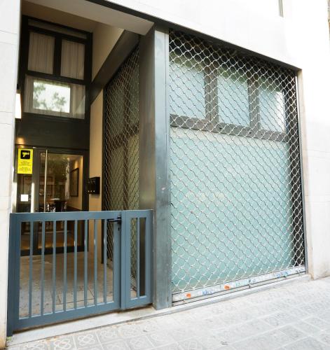 Serennia Cest Apartamentos Arc de Triomf