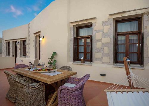 Foto dalla galleria di Lithinon Luxury Suites a Chania