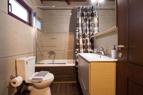 Koupelna v ubytování PRIVATE Sapphiros Villa