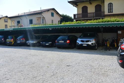 Foto dalla galleria di Hotel Suisse a Marina di Pietrasanta