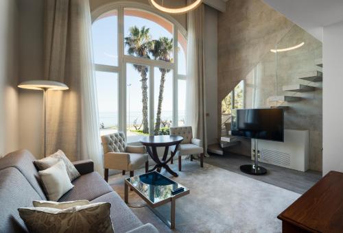 Μια τηλεόραση ή/και κέντρο ψυχαγωγίας στο Hotel Casa Vilella 4* Sup