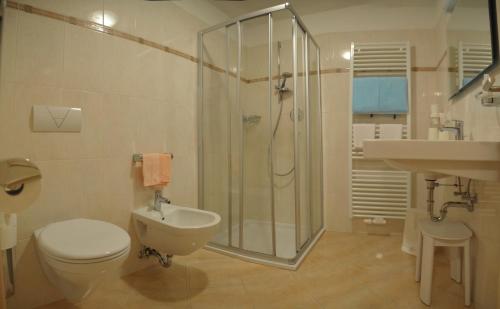 Ένα μπάνιο στο Residence Vellauerhof