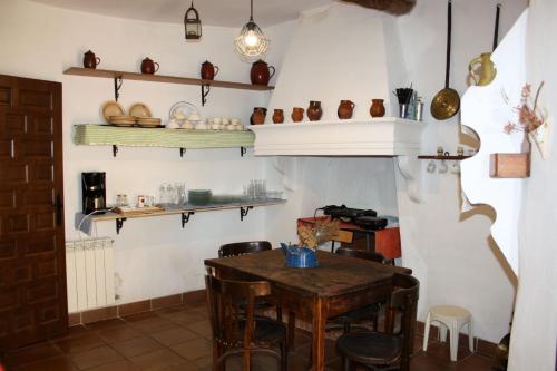 Кухня или кухненски бокс в CASA FAÑETE