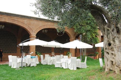 Taman di luar Tenuta Sciacca
