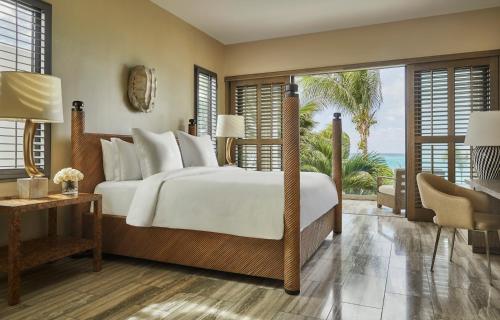Katil atau katil-katil dalam bilik di Four Seasons Resort and Residences Anguilla