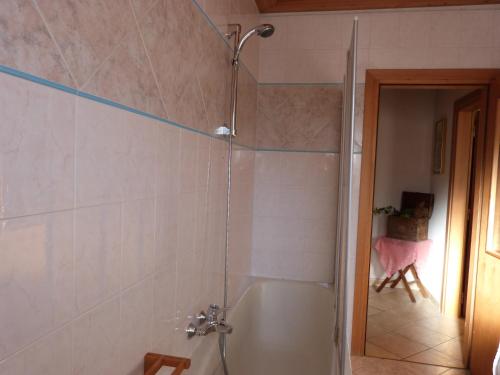 Ein Badezimmer in der Unterkunft Cesa Fossal