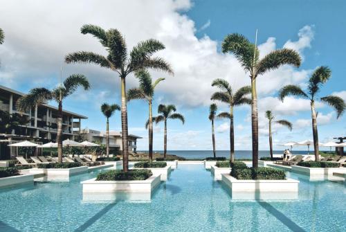 Four Seasons Resort and Residences Anguilla tesisinde veya buraya yakın yüzme havuzu