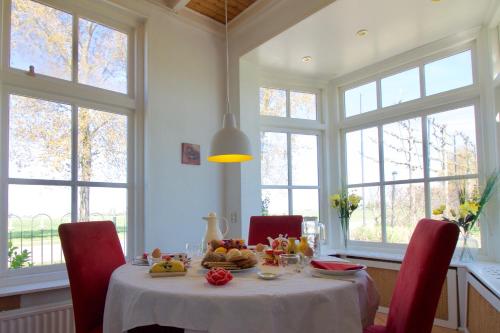 Gallery image of Bed & Breakfast "Bij Lucie" in Wijtgaard