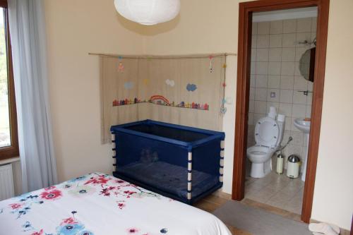 Ένα ή περισσότερα κρεβάτια σε δωμάτιο στο Kavala Villa 360 degrees green