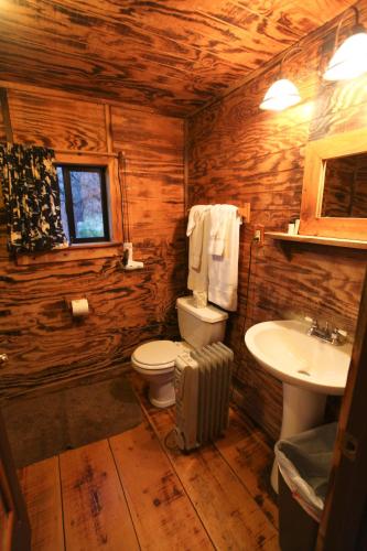 Bilik mandi di Grand Canyon Western Ranch