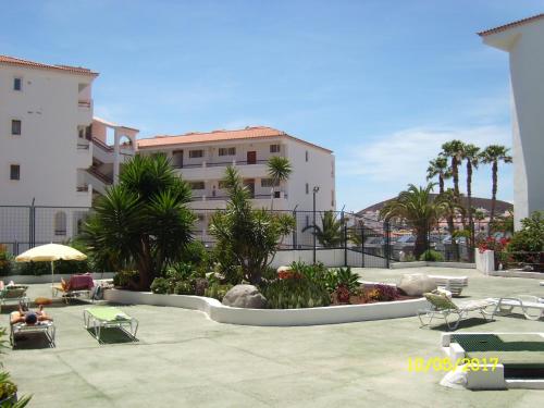 Summerland LC Holiday Home