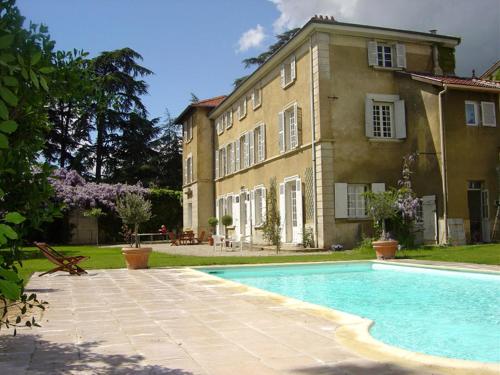 Gallery image of Le clos saint Genois in Saint-Genis-Laval