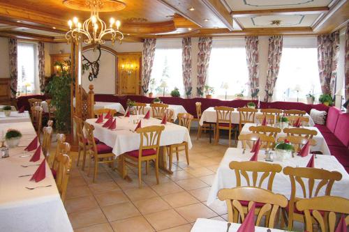 ห้องอาหารหรือที่รับประทานอาหารของ Hotel Landgasthof Grüner Baum
