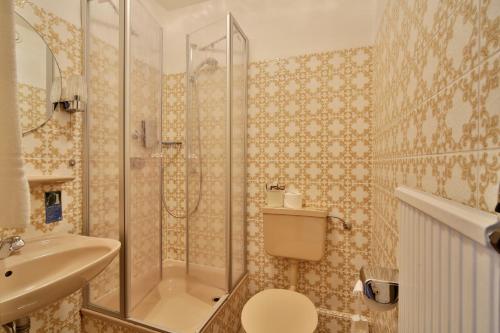 Ванна кімната в Landidyll Wilminks Parkhotel