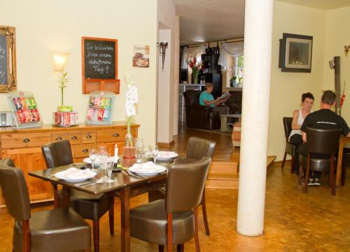 Restaurace v ubytování Hotel Zwei Linden