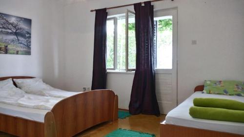 Gallery image of House Orange Apartments in Herceg-Novi