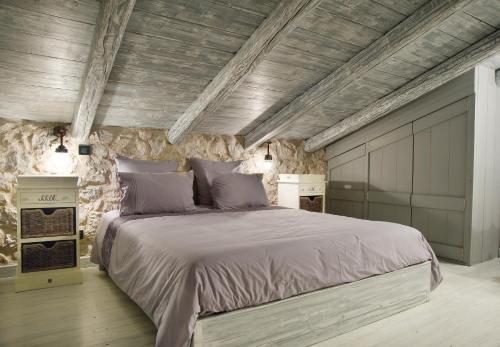 Кровать или кровати в номере Teresa Country Lodge