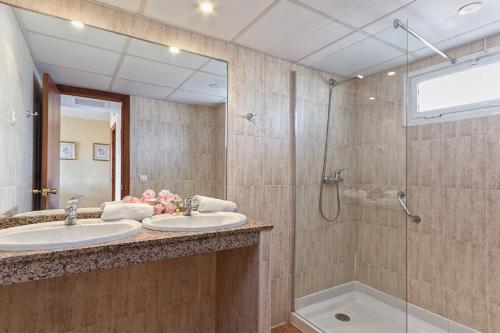 Kúpeľňa v ubytovaní Apartamentos Embajador