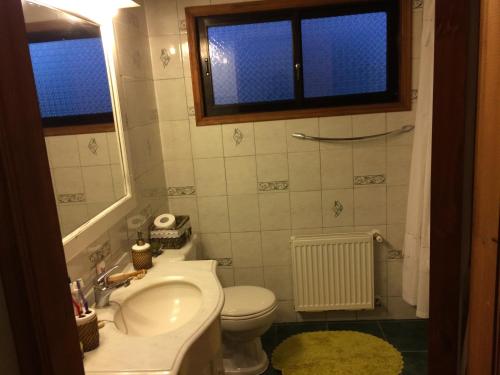 Ett badrum på Casa Los Notros
