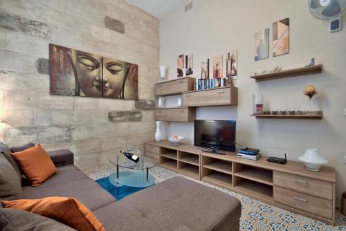 Khu vực ghế ngồi tại Valletta Apartments 19