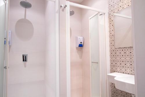 Ένα μπάνιο στο Surfing Etxea - Surf Hostel
