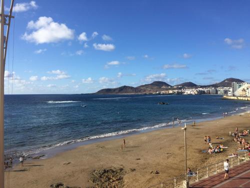 Piso con piscina y garaje en la Playa de Las Canteras