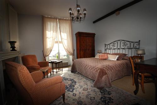 Gallery image of Logis Cote Loire - Auberge Ligerienne in Blois
