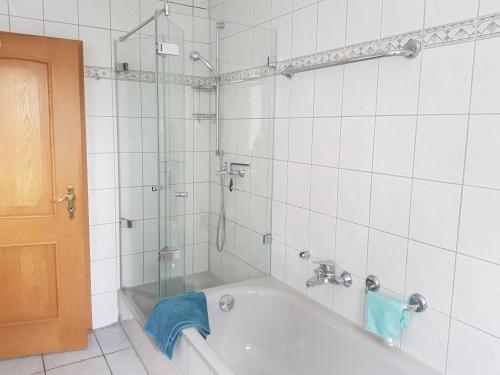 Koupelna v ubytování Pension Lindengarten