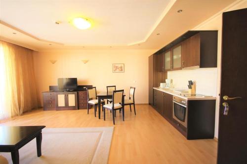 Una cocina o kitchenette en Alex Apartment Sofia
