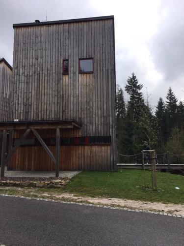 Das Gebäude in dem sich das Chalet befindet