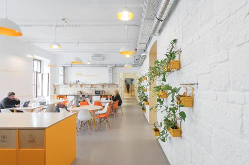 Restaurace v ubytování Flow Spaces