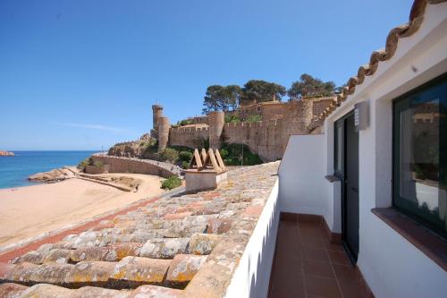 Lets Holidays AMAZING TRIPLEX SEA VIEWS in TOSSA