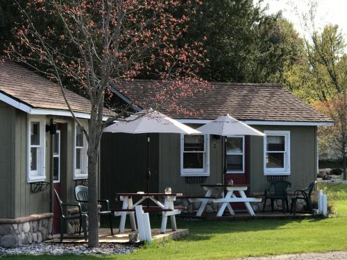 Photo de la galerie de l'établissement Cedar Ridge Cabins, à Honor