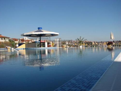 Golden Wave Apartment