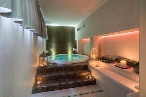 Kylpyhuone majoituspaikassa Hotel Fedora Riccione